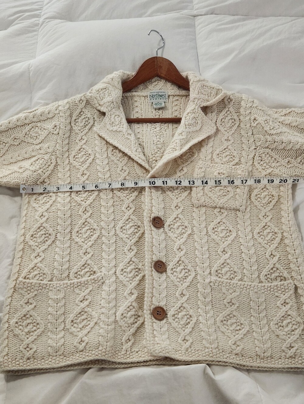 VINTAGE Northwest Express Womens Sweater Size M CHUNKY KNIT Cardigan 100% WOOL - Picture 6 of 8